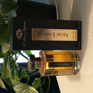 L'artisan Parfumeur Noir Exquis